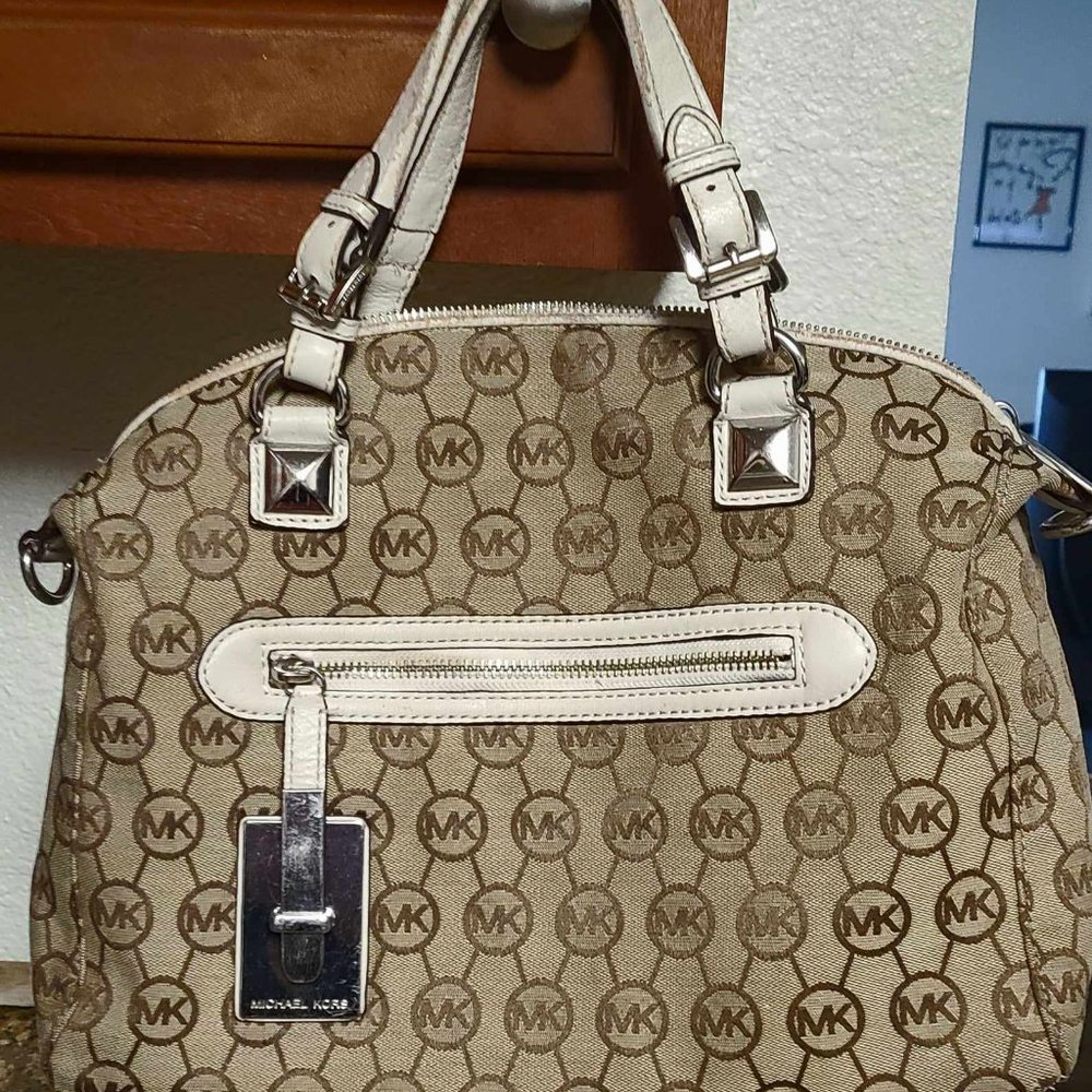 Michael Kors Beige Canvas Hand Bag w/ Gold trim